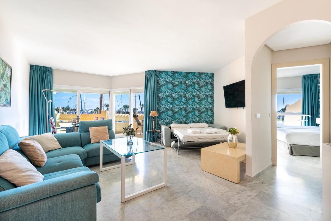 Wintowinrentals Luxury And Sea View Inside Puerto Marina Benalmadena Luaran gambar
