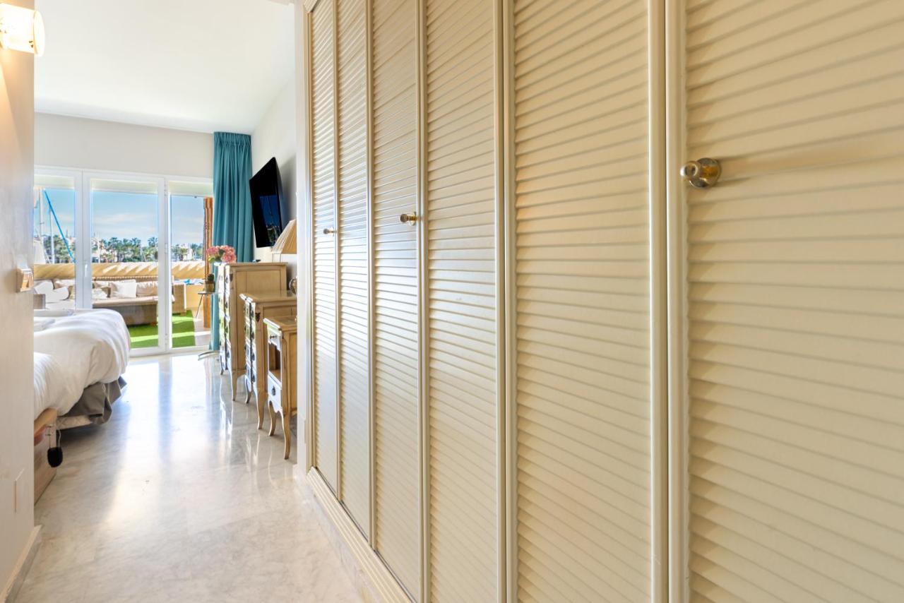 Wintowinrentals Luxury And Sea View Inside Puerto Marina Benalmadena Luaran gambar