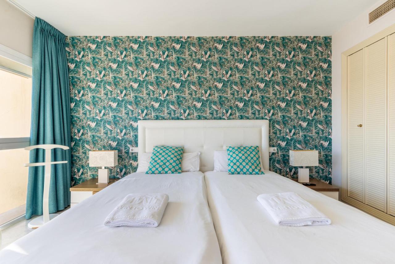 Wintowinrentals Luxury And Sea View Inside Puerto Marina Benalmadena Luaran gambar