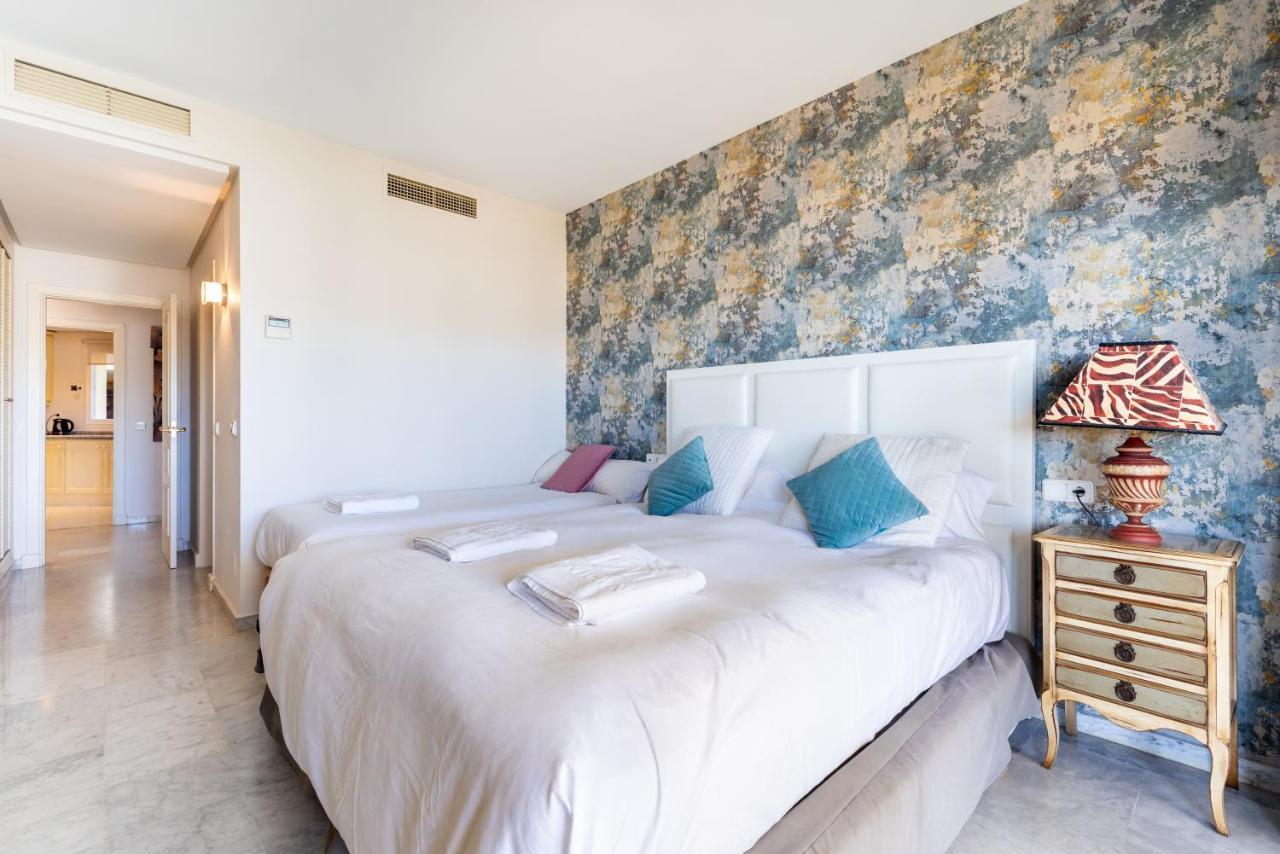 Wintowinrentals Luxury And Sea View Inside Puerto Marina Benalmadena Luaran gambar