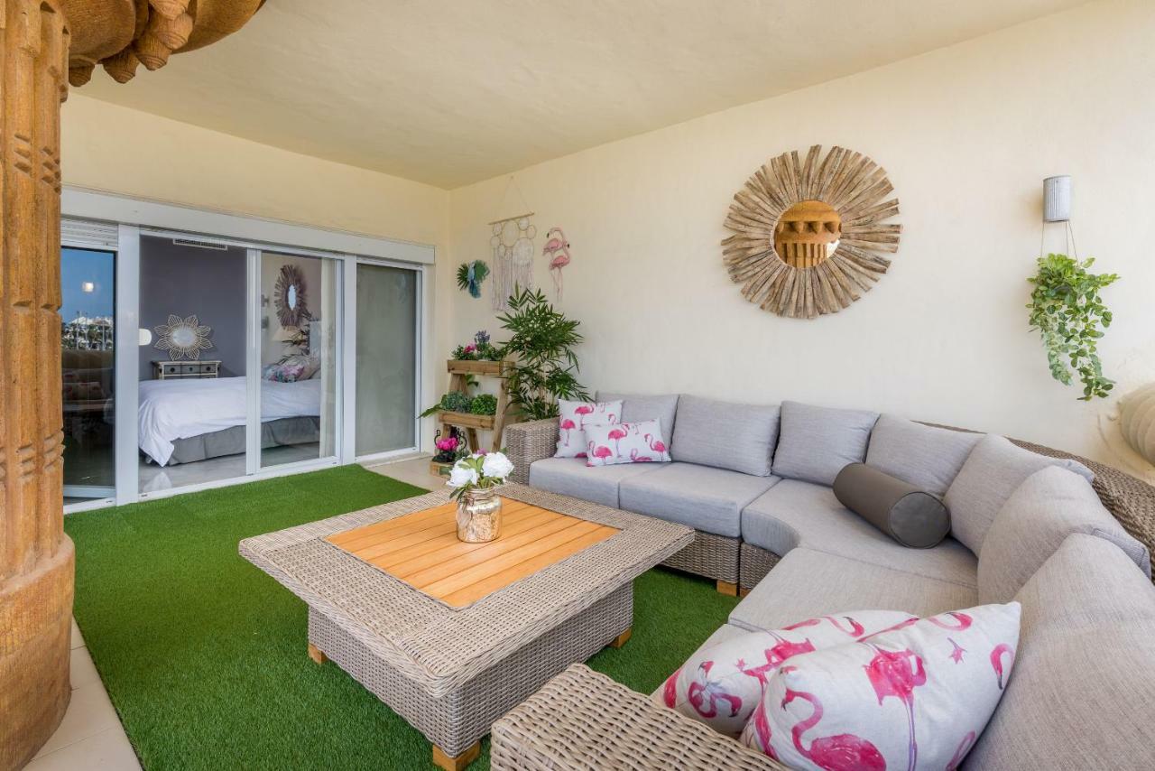 Wintowinrentals Luxury And Sea View Inside Puerto Marina Benalmadena Luaran gambar