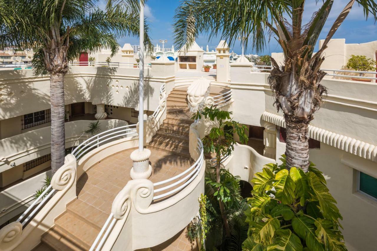 Wintowinrentals Luxury And Sea View Inside Puerto Marina Benalmadena Luaran gambar
