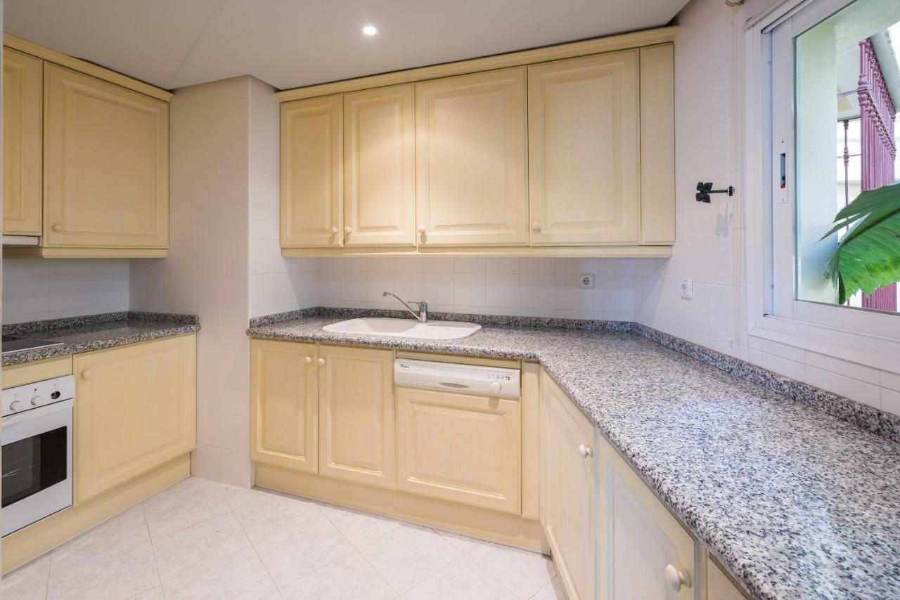 Wintowinrentals Luxury And Sea View Inside Puerto Marina Benalmadena Luaran gambar