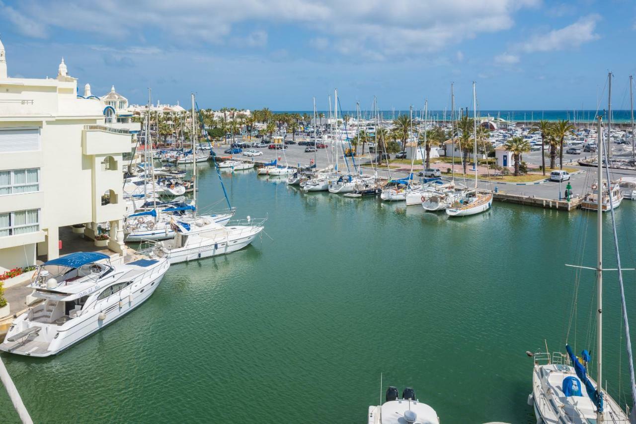 Wintowinrentals Luxury And Sea View Inside Puerto Marina Benalmadena Luaran gambar