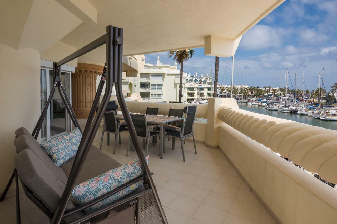 Wintowinrentals Luxury And Sea View Inside Puerto Marina Benalmadena Luaran gambar